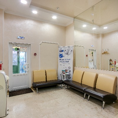 Зона ожидания стоматологической клиники Гранд Елизавета в Котельниках